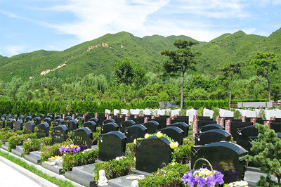 龙泉山孝恩园墓地价格更加满足市场多样化需求